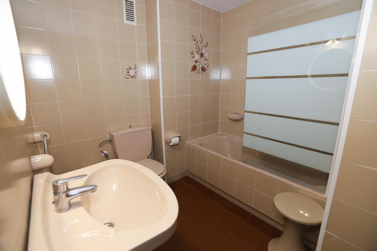 Differentflats Casalmar Apartment Салоу Екстериор снимка